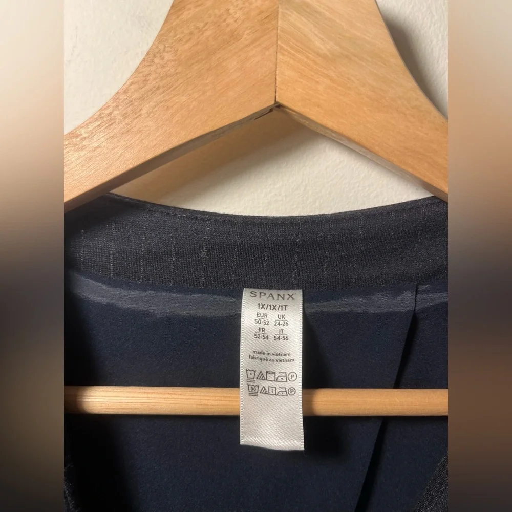 SPANX THE PERFECT OVERSIZED BLAZER IN PINSTRIPE SIZE 1X - Picture 7 of 9